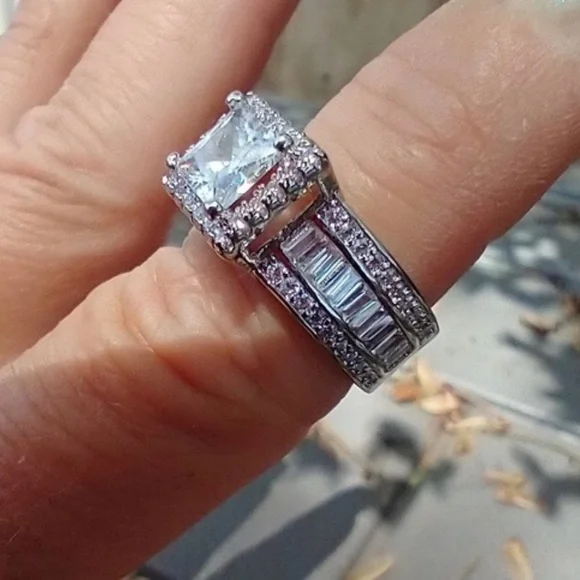 ❤️Ring For A Queen 925 Solitaire Ring Size 6 - Picture 4 of 5